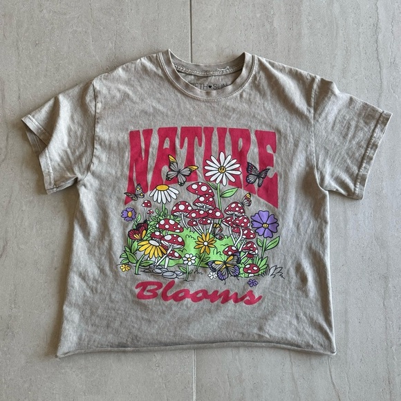 Fifth Sun Mushroom Nature Blooms Nature Crop T-Shirt Size S - Picture 2 of 6